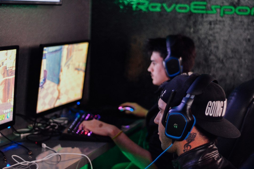 What Is a Good Reaction Time for Esports? Benchmarks and Tips - esports player reacting to screen